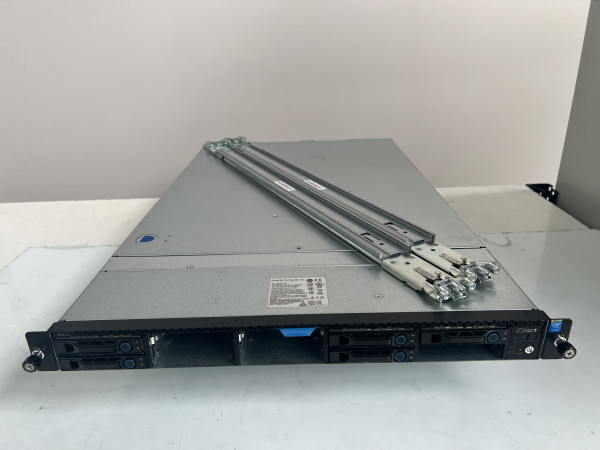 QuantaGrid D51B-1U /2x8-Core XEON E5-2620 V4 2.1GHz,/16GB/SAS 3108 Mezzanine/2x500W/Rack rails